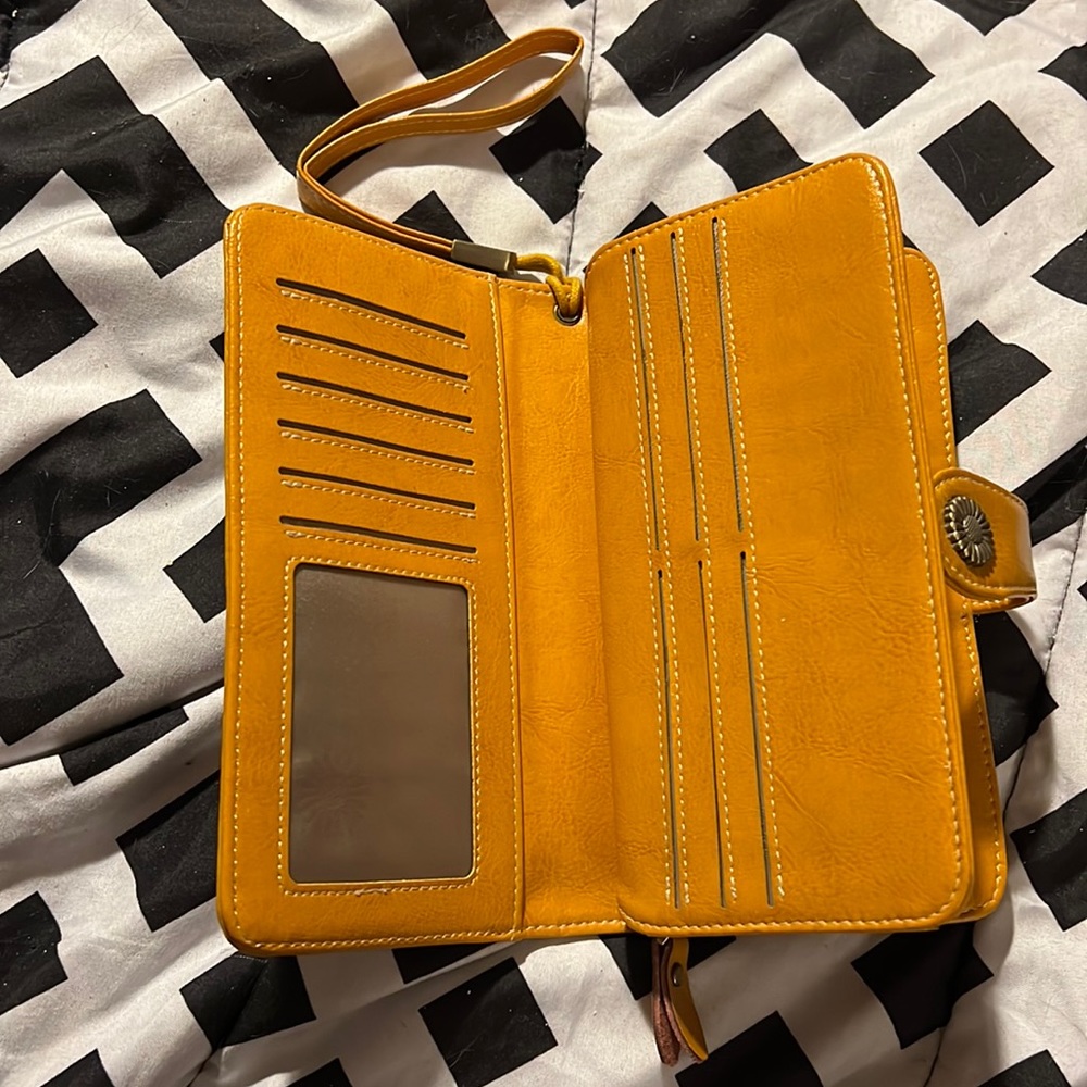 Mustard Yellow Sendefn Wallet